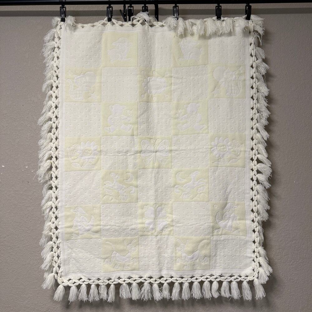 Vtg pale yellow & white woven fringe baby blanket - gender neutral 40 x 48